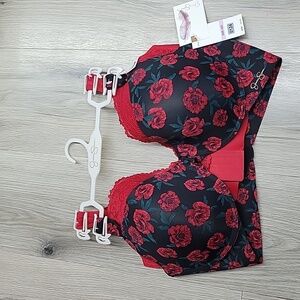 JESSICA SIMPSON BRA.